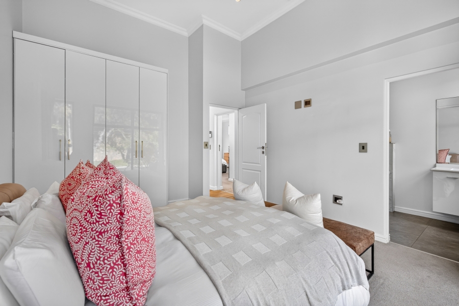 To Let 4 Bedroom Property for Rent in Camps Bay Western Cape